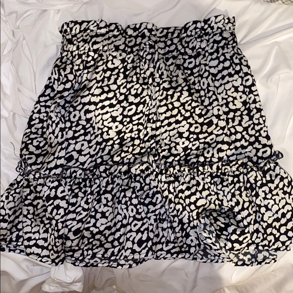 Leopard print flowy skirt